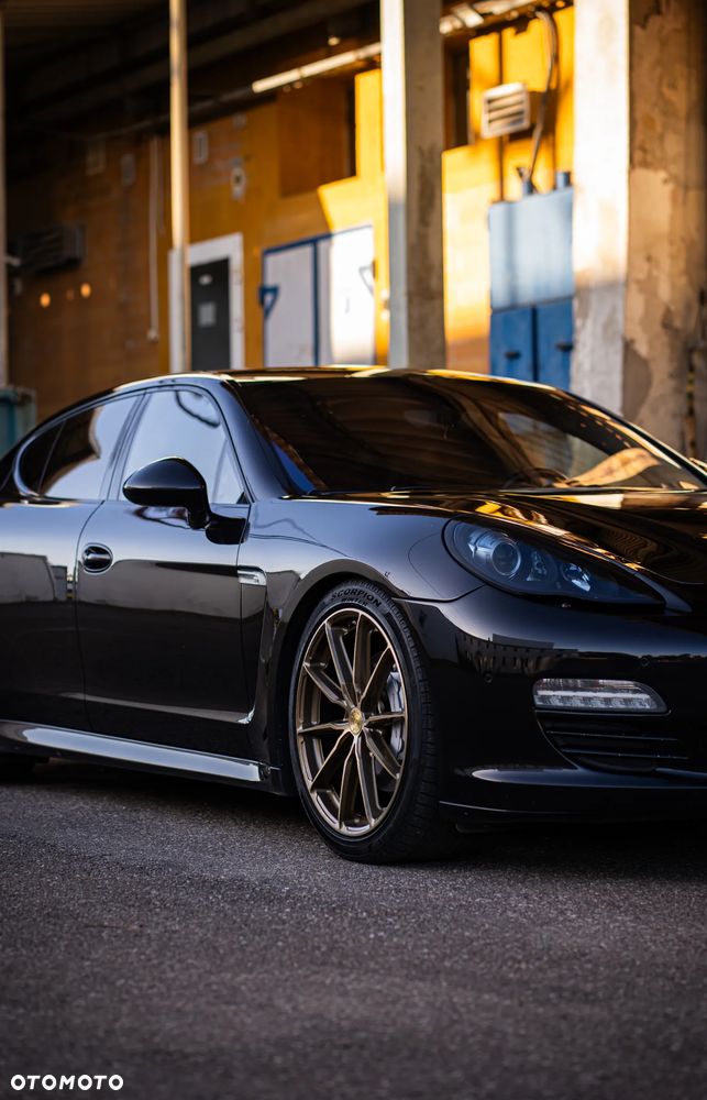 Porsche Panamera 4S - 7