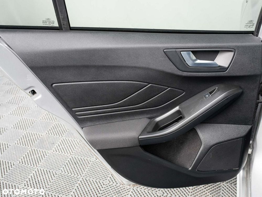 Ford Focus - 24
