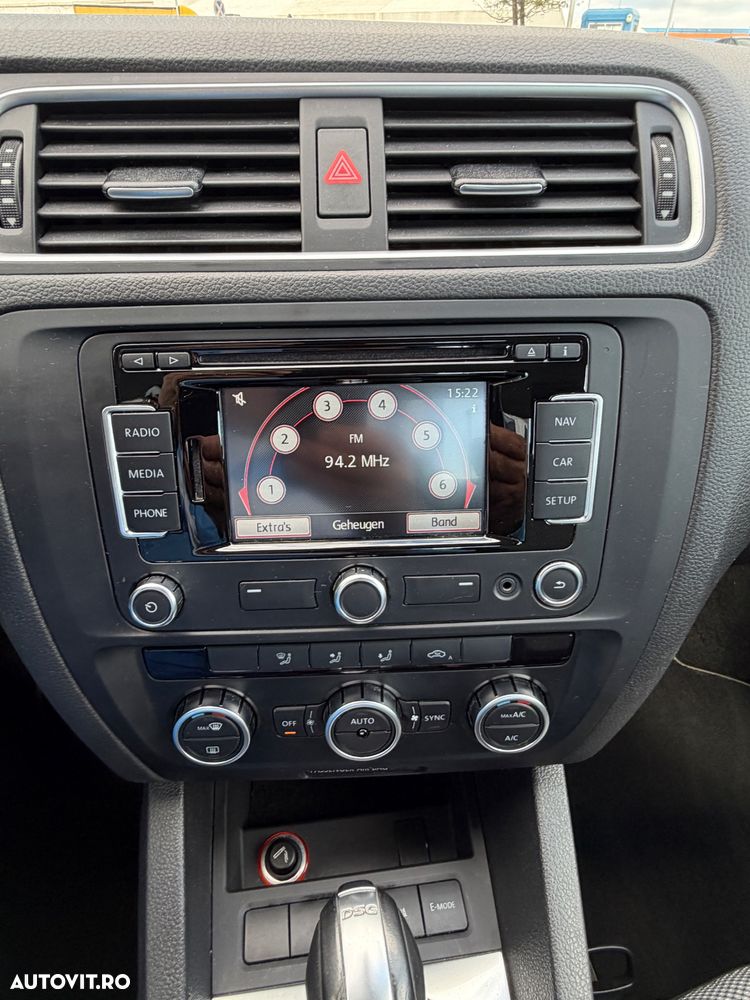Volkswagen Jetta - 16