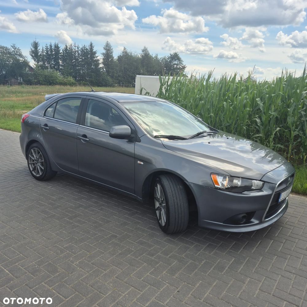 Mitsubishi Lancer - 2