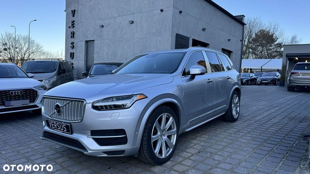 Volvo XC 90 - 1