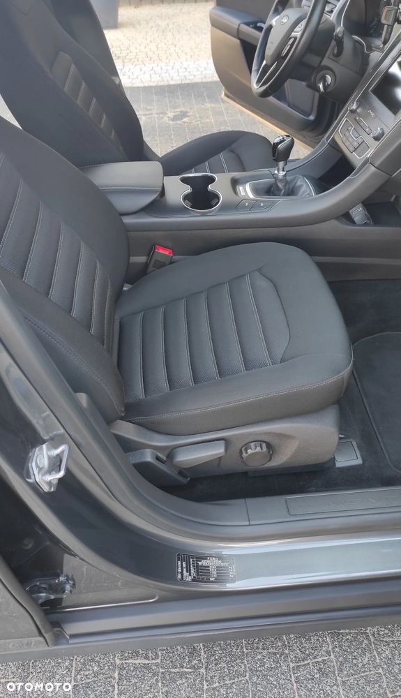 Ford Mondeo - 8