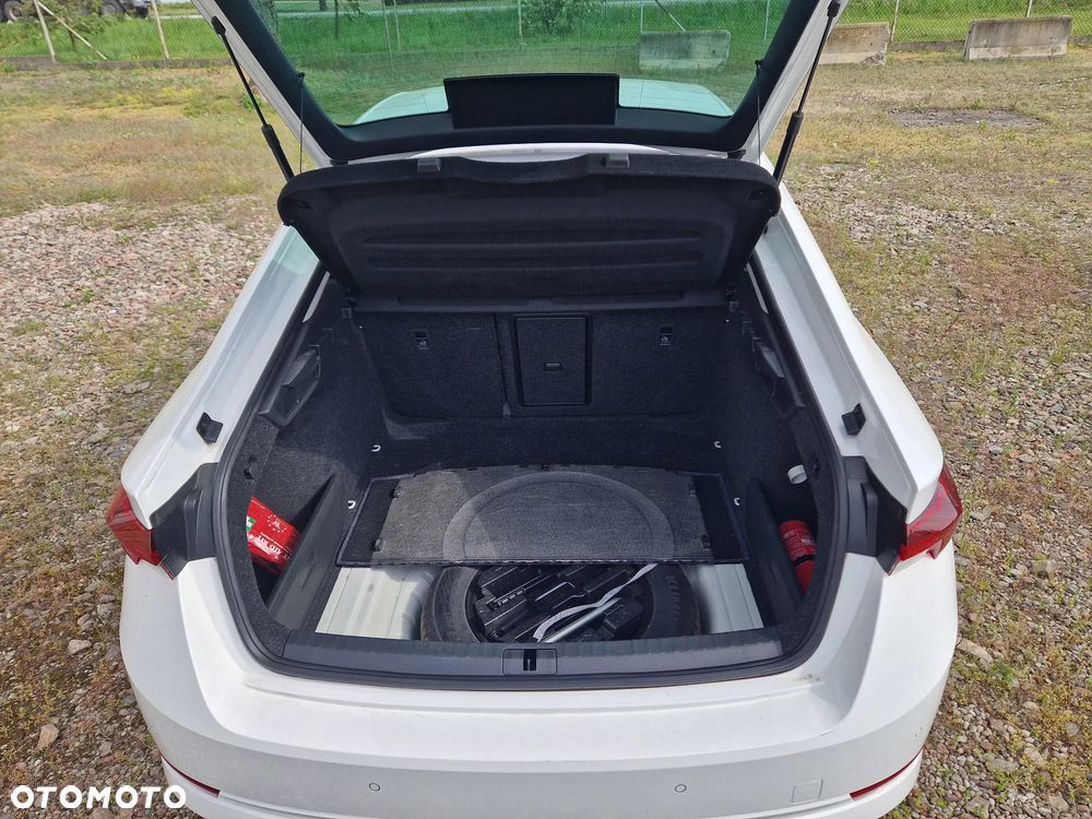 Skoda Octavia 2.0 TDI Ambition DSG - 9