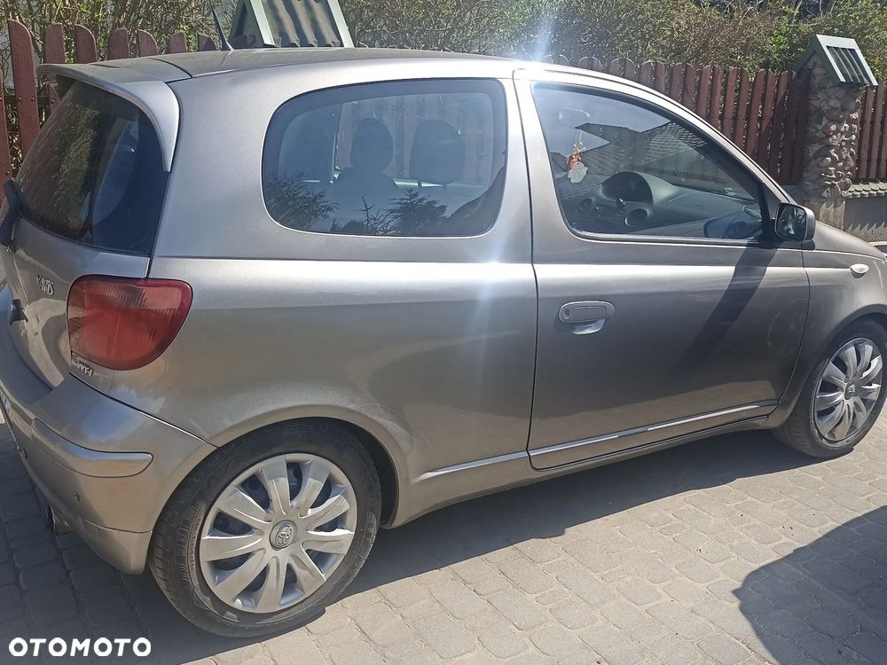Toyota Yaris 1.3 VVT-i Cool - 3