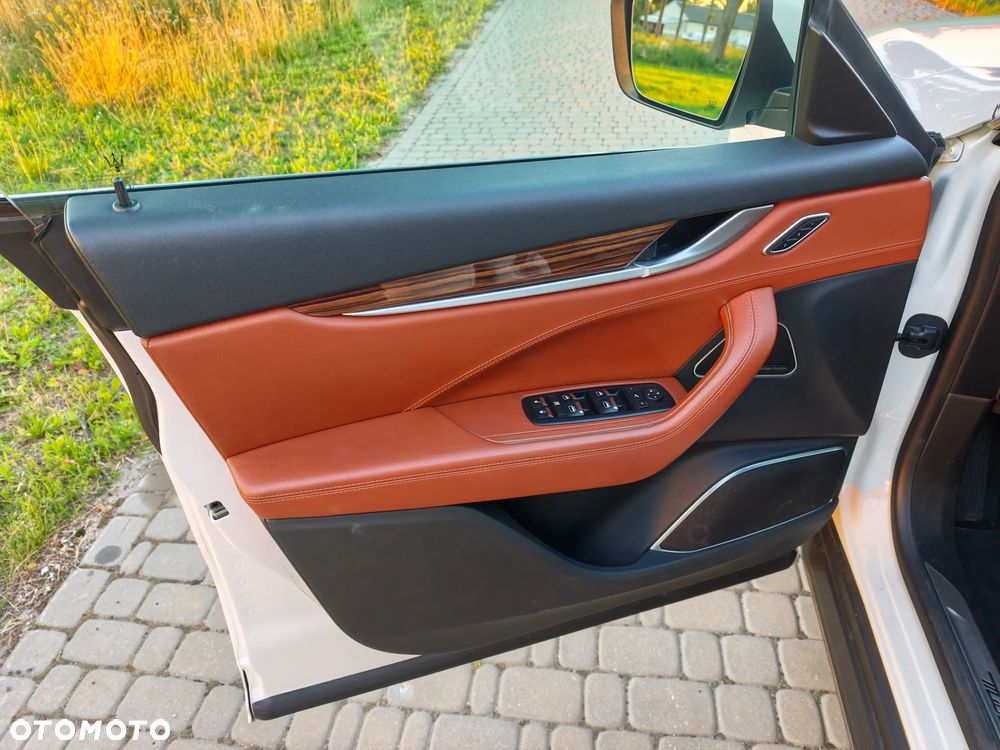 Maserati Levante S Q4 GranLusso - 11