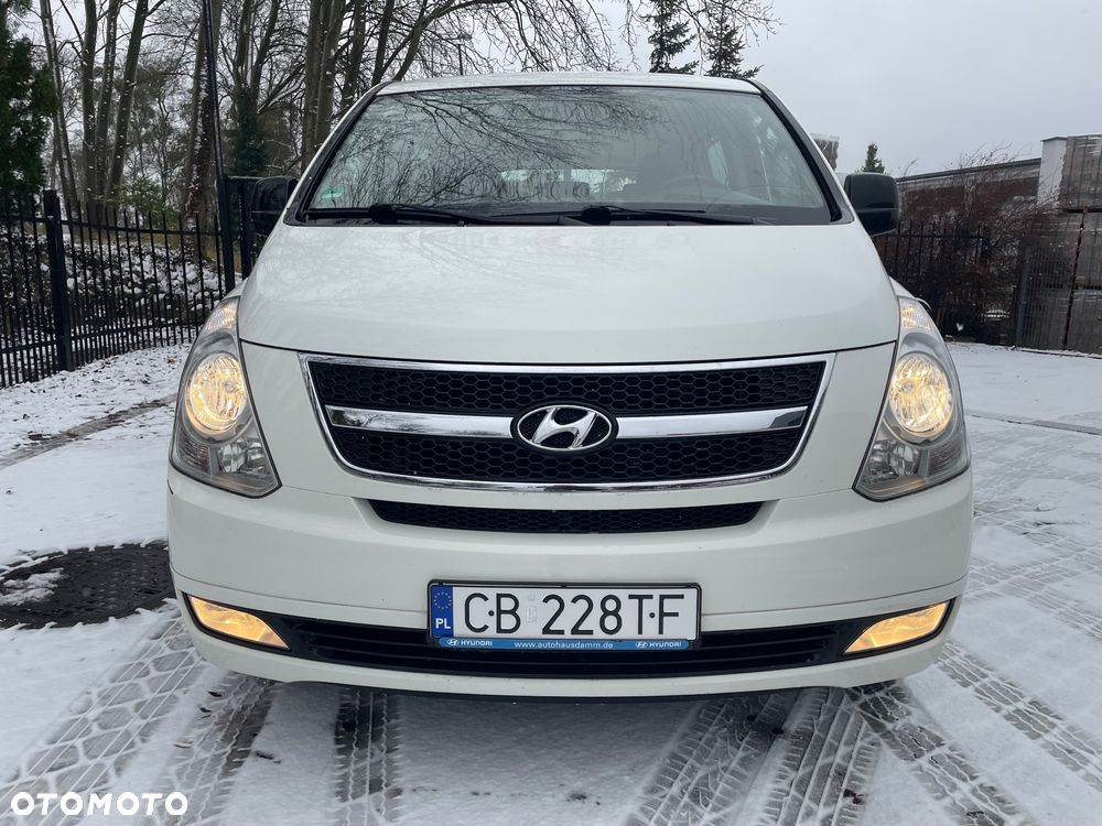 Hyundai H-1 Starex - 3