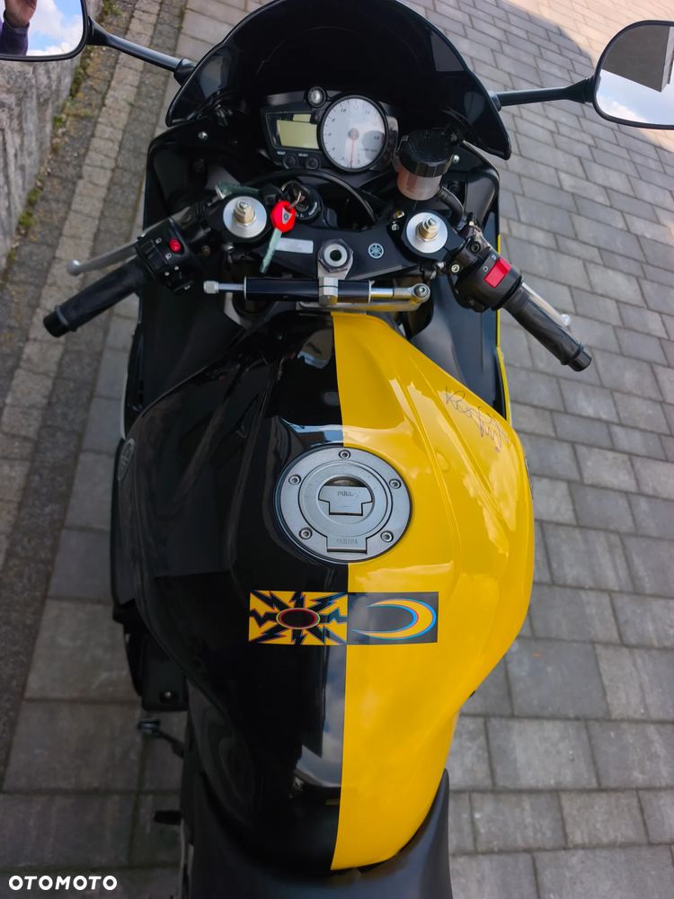 Yamaha R6 - 9