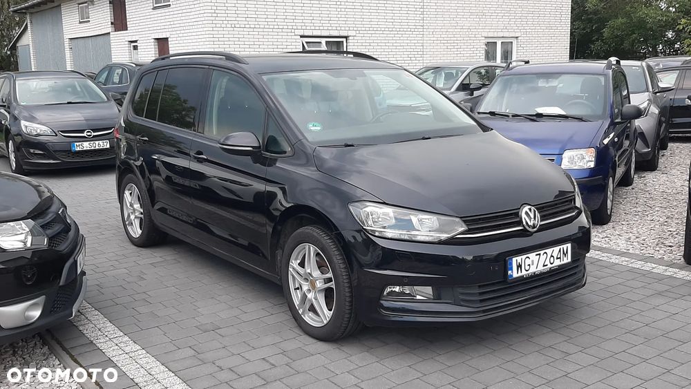 Volkswagen Touran - 4