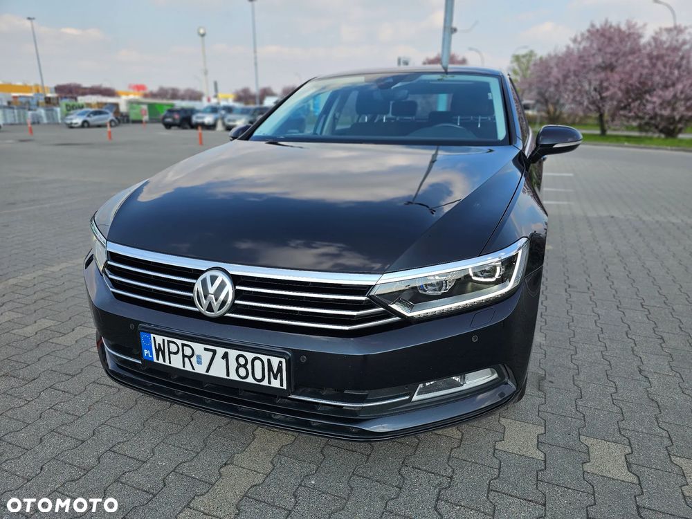 Volkswagen Passat - 2
