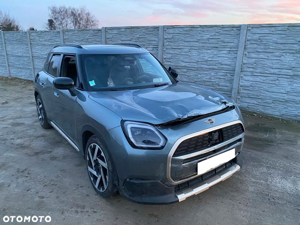 MINI Countryman E Essential Trim - 27