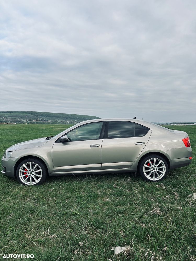 Skoda Octavia ver-2-0-tdi-elegance - 5