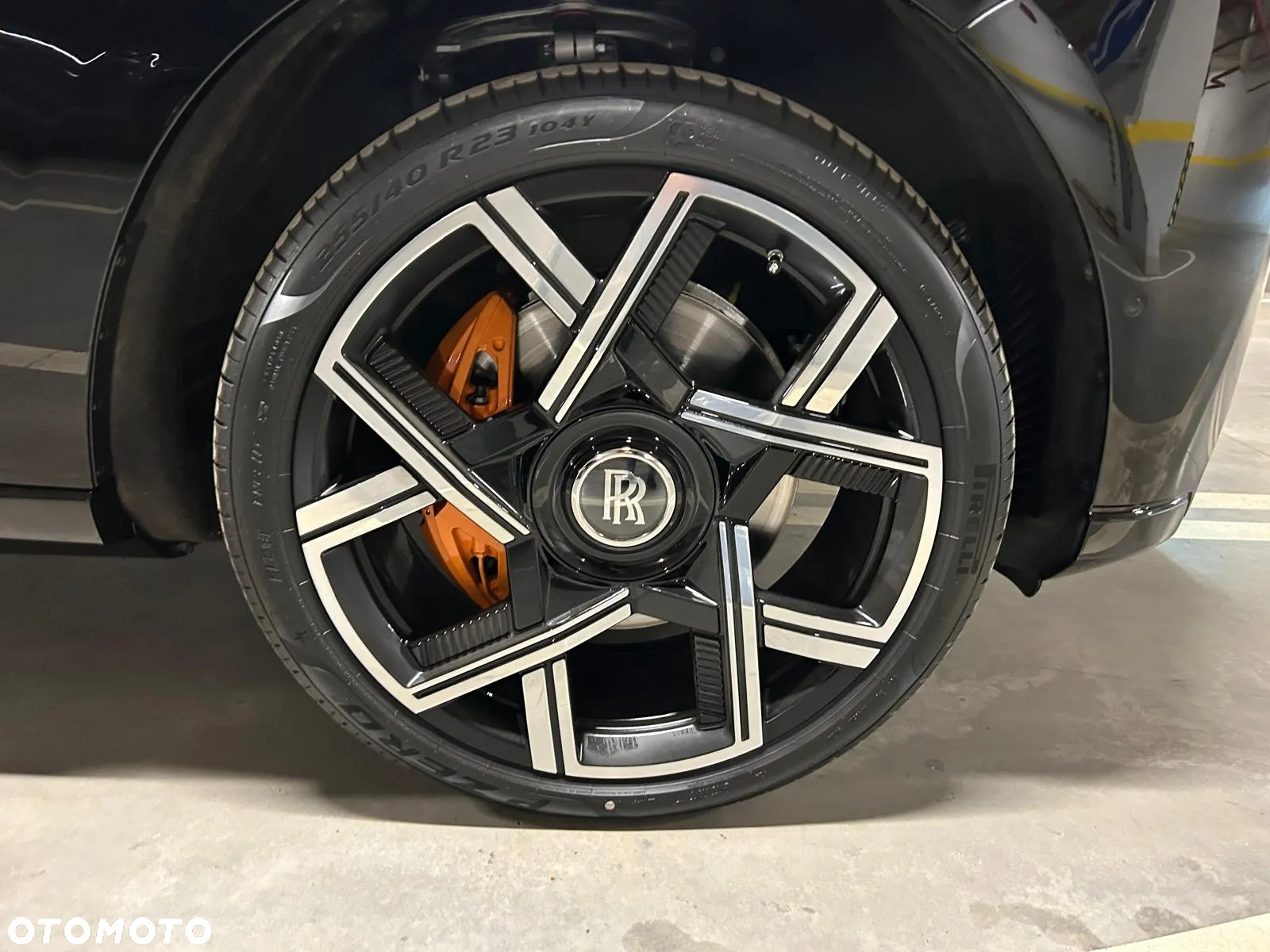 Rolls-Royce Cullinan Black Badge - 32