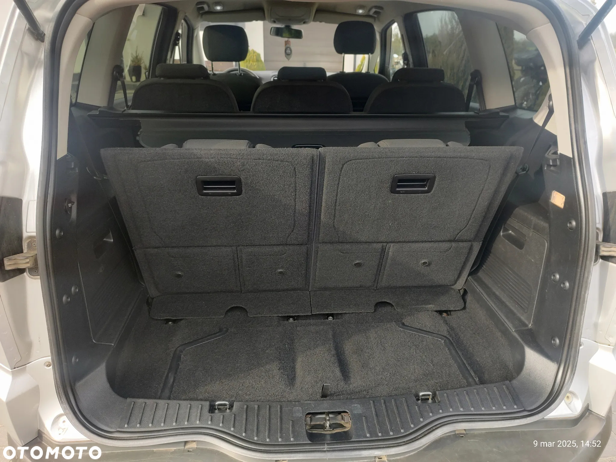 Ford S-Max - 8