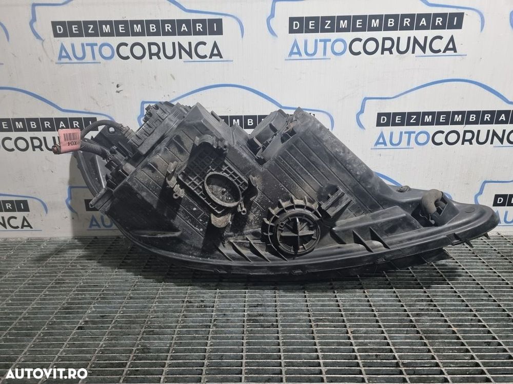 Far Stanga Kia Sorento II Facelift 2012 - 2014 SUV 4 Usi (1176) Cu lupă - 3