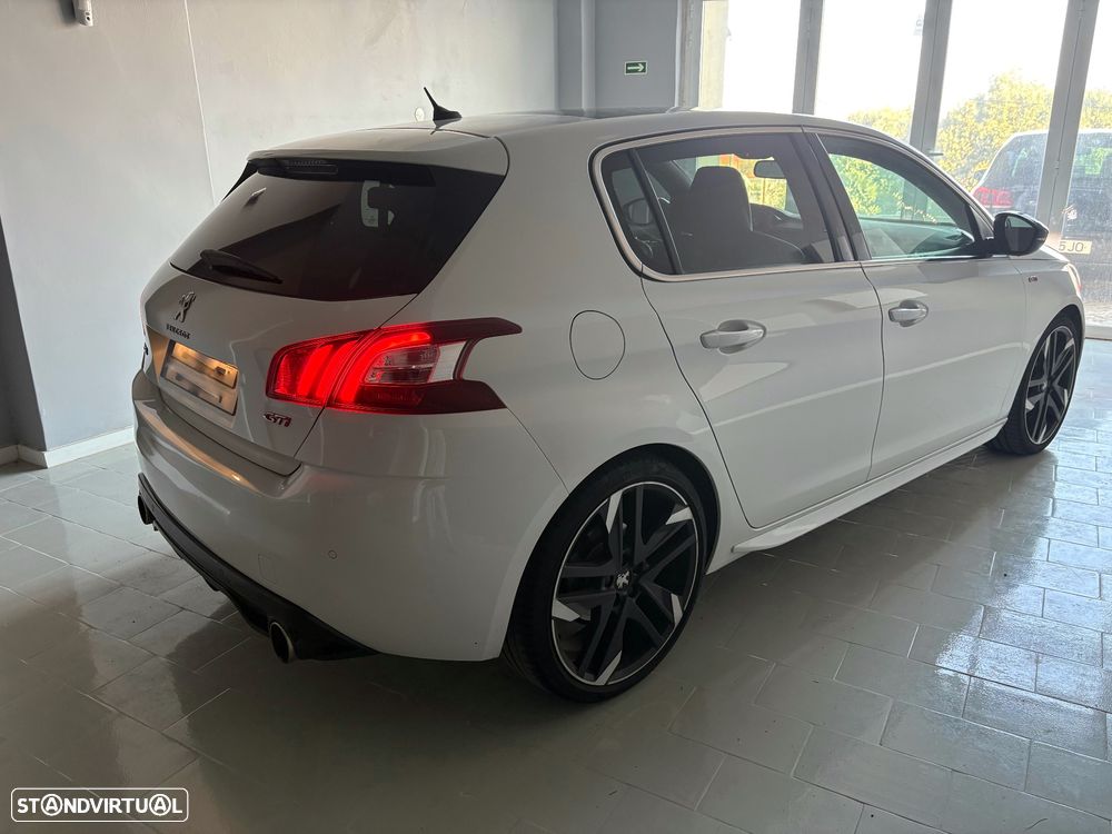 Peugeot 308 GTi by Sport - 3
