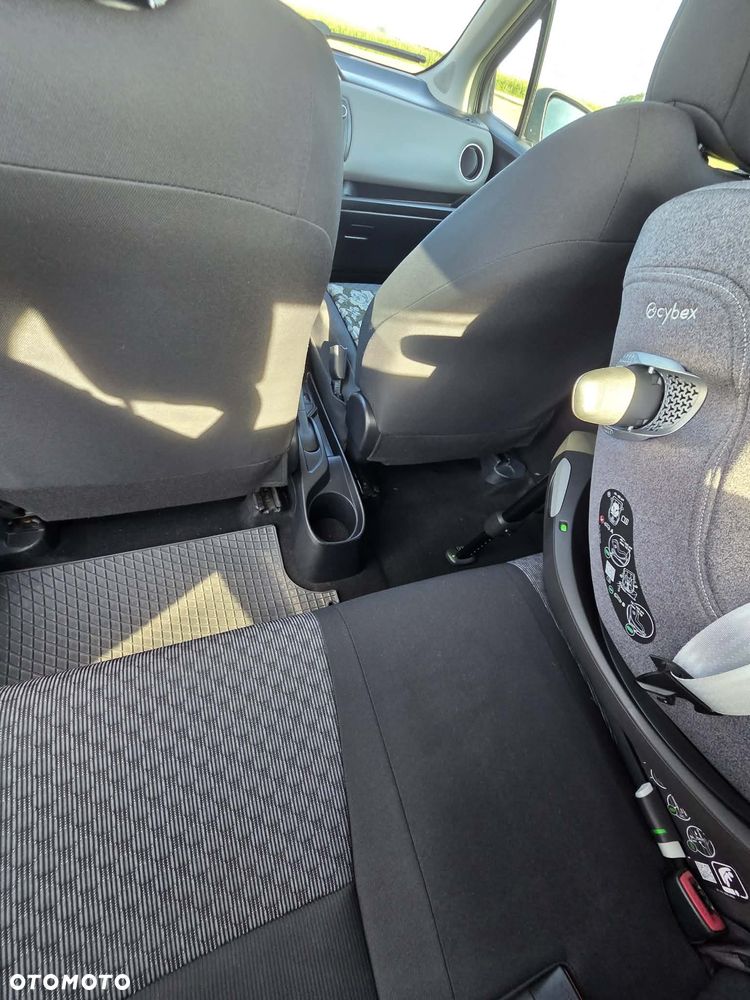 Toyota Yaris 1.33 Premium - 13