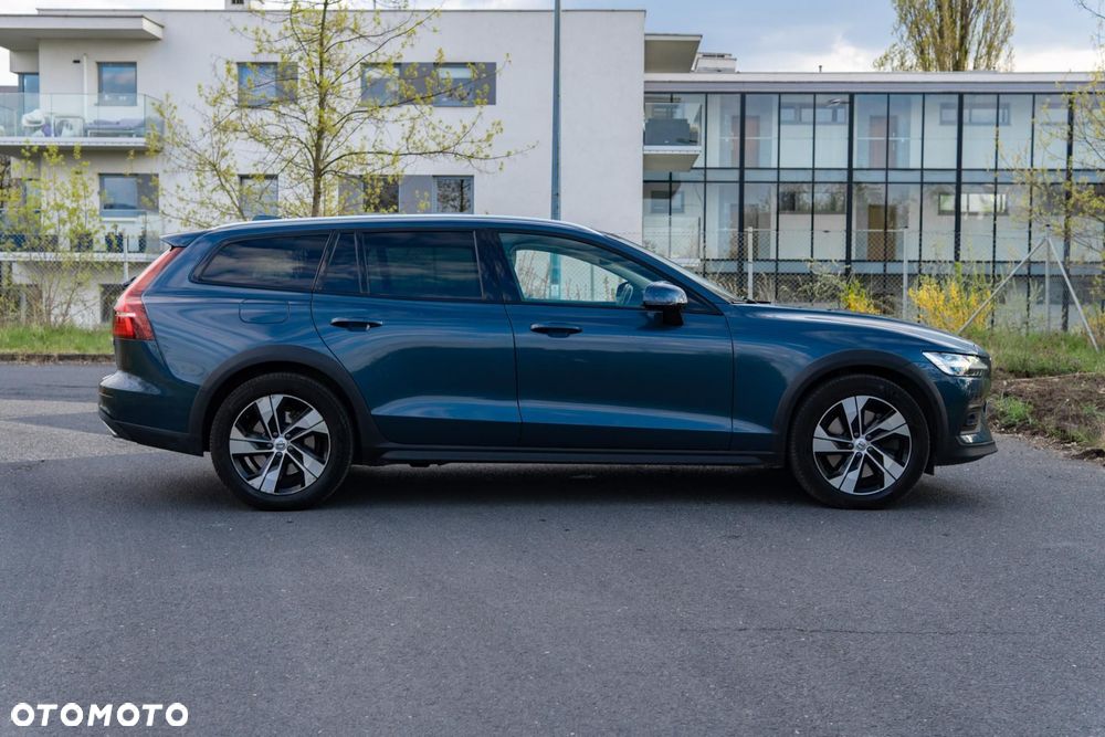 Volvo V60 Cross Country Pro B5 B AWD - 9
