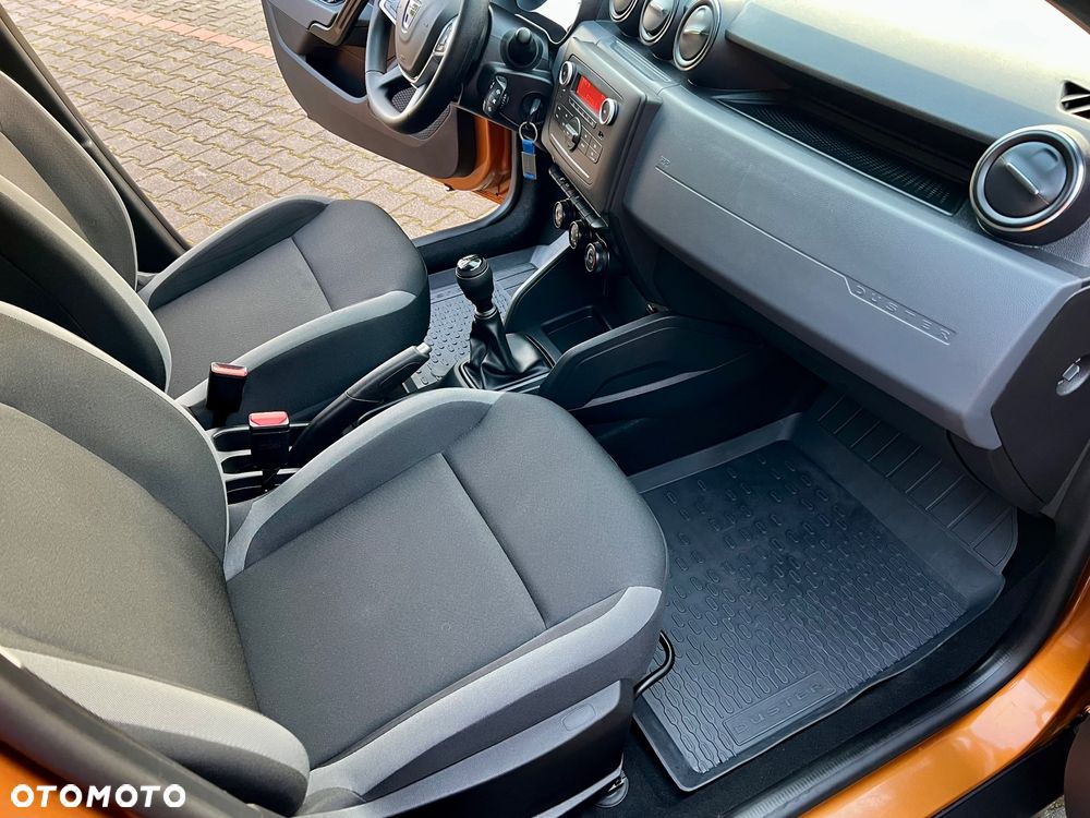 Dacia Duster 1.6 SCe Laureate S&S - 13
