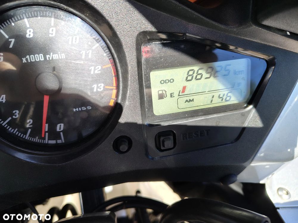 Honda VFR - 4