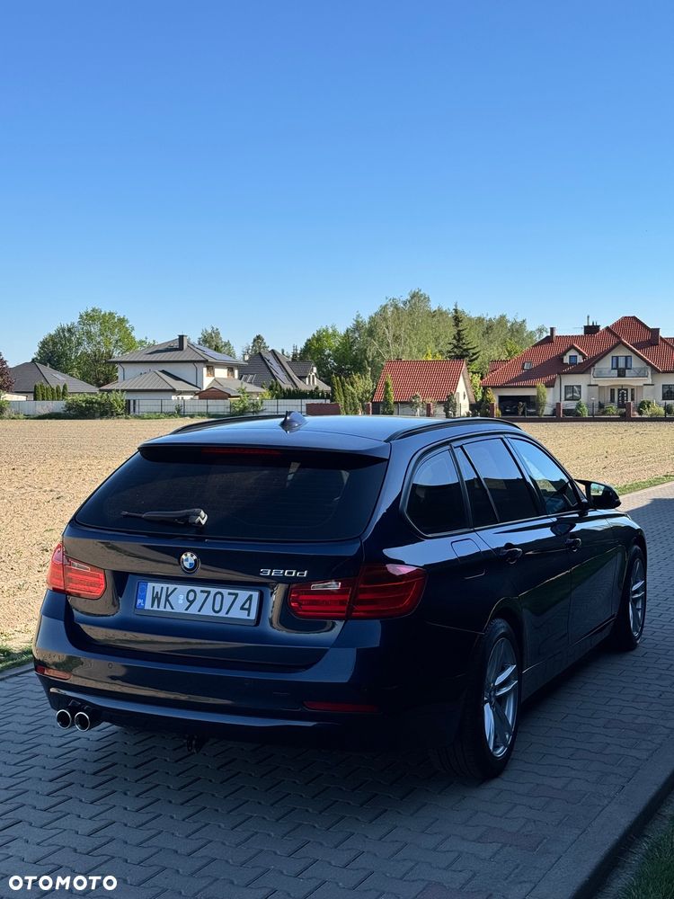 BMW Seria 3 318d - 16