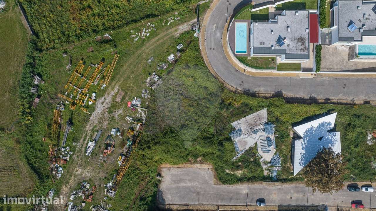 Terreno para construção moradia individual em Lago, Amares! - Grande imagem: 4/31