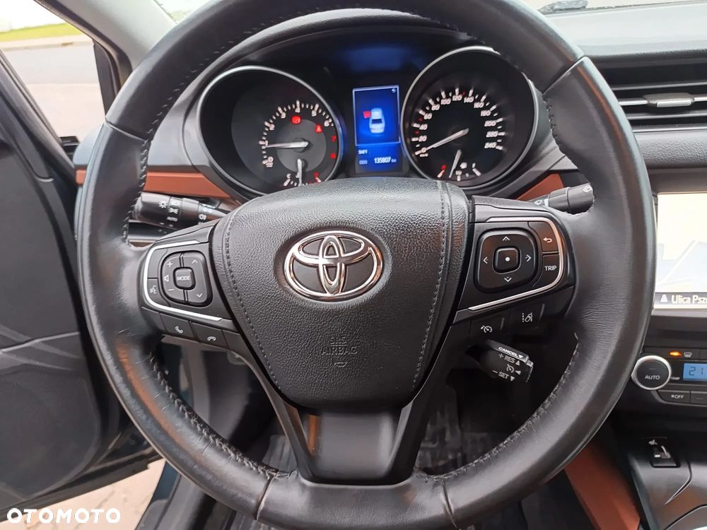 Toyota Avensis 1.8 Premium - 15