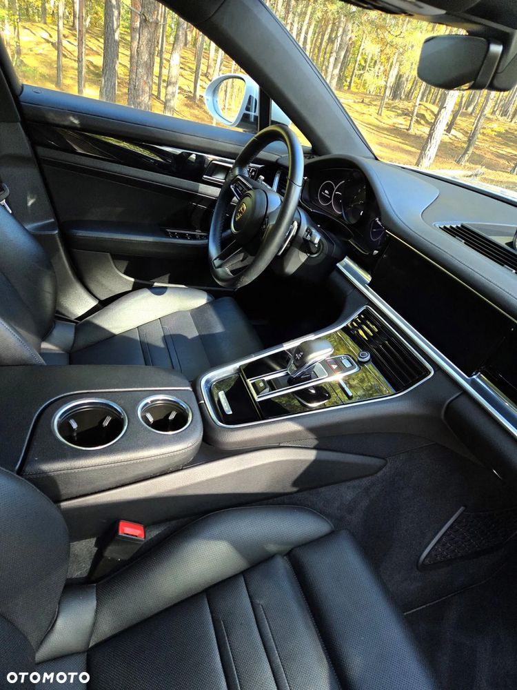 Porsche Panamera Standard - 18
