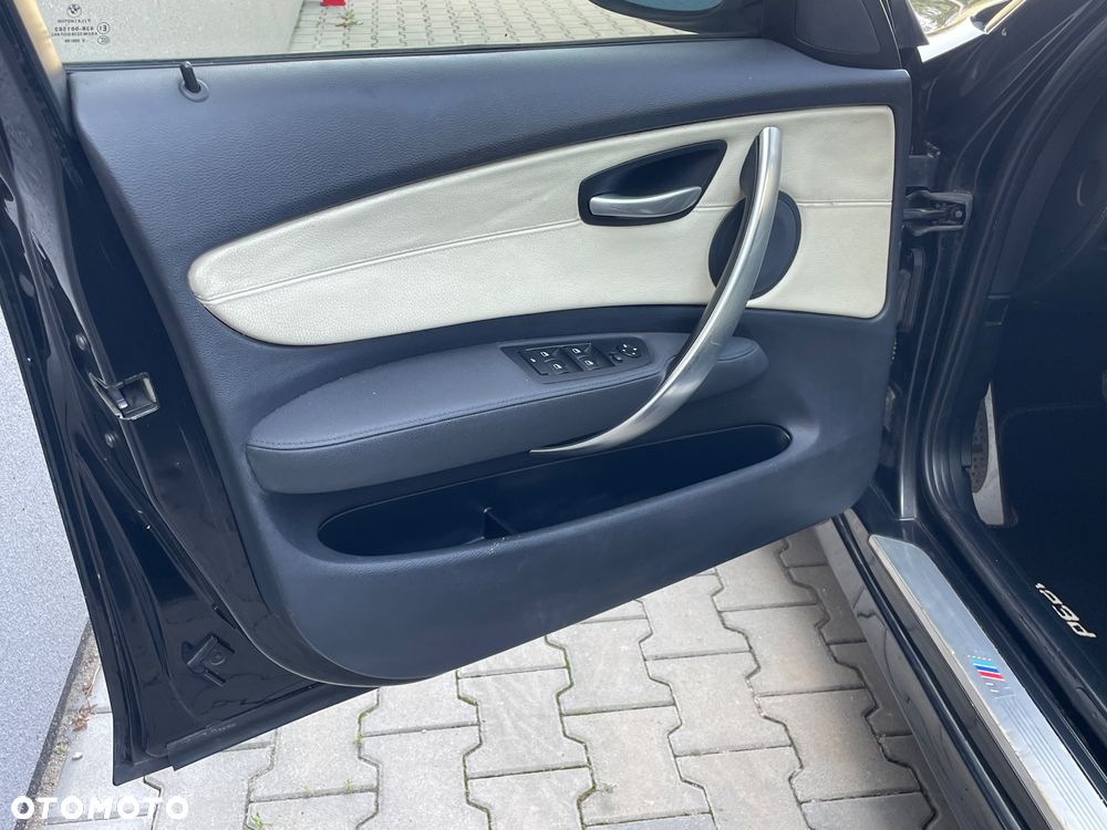 BMW Seria 1 123d DPF Edition Sport - 17