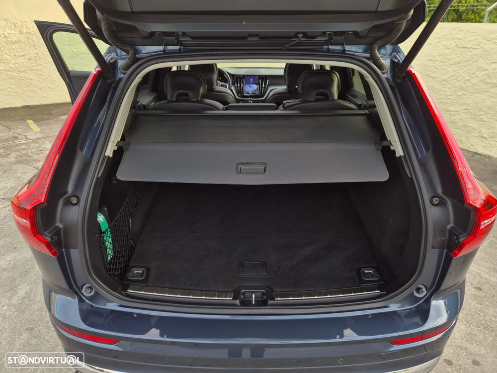 Volvo XC 60 2.0 T6 PHEV Inscription AWD - 33