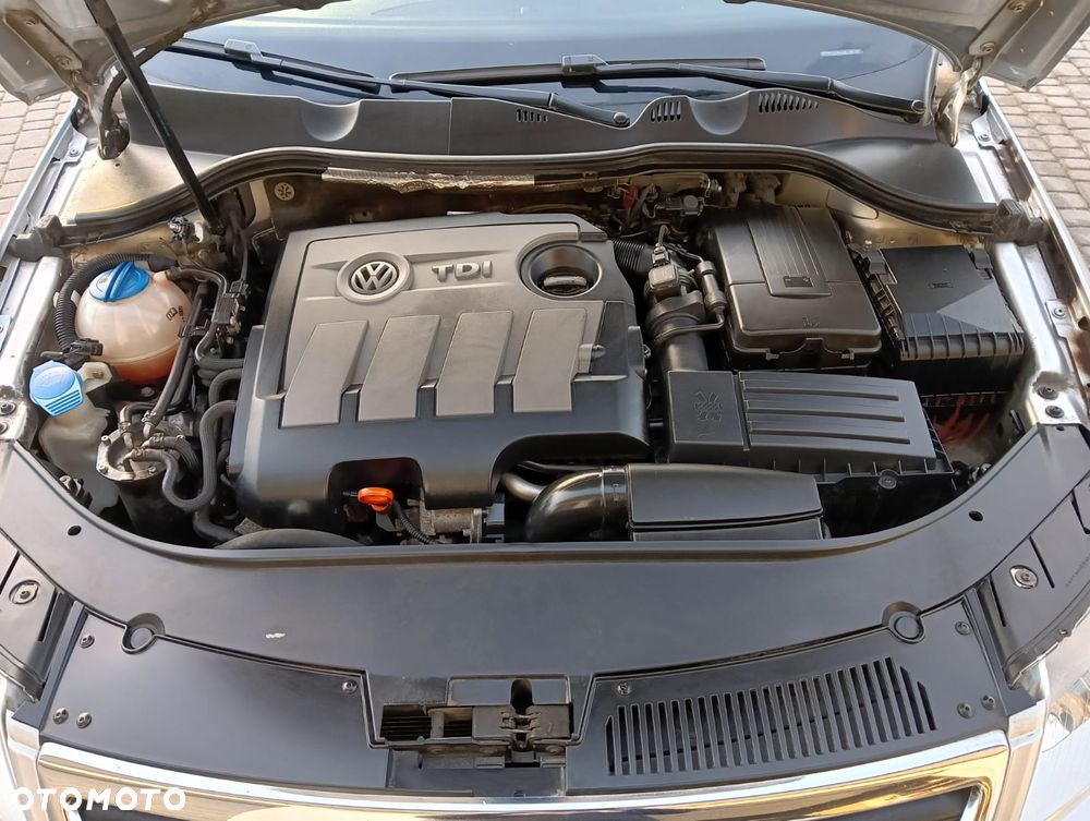 Volkswagen Passat - 10
