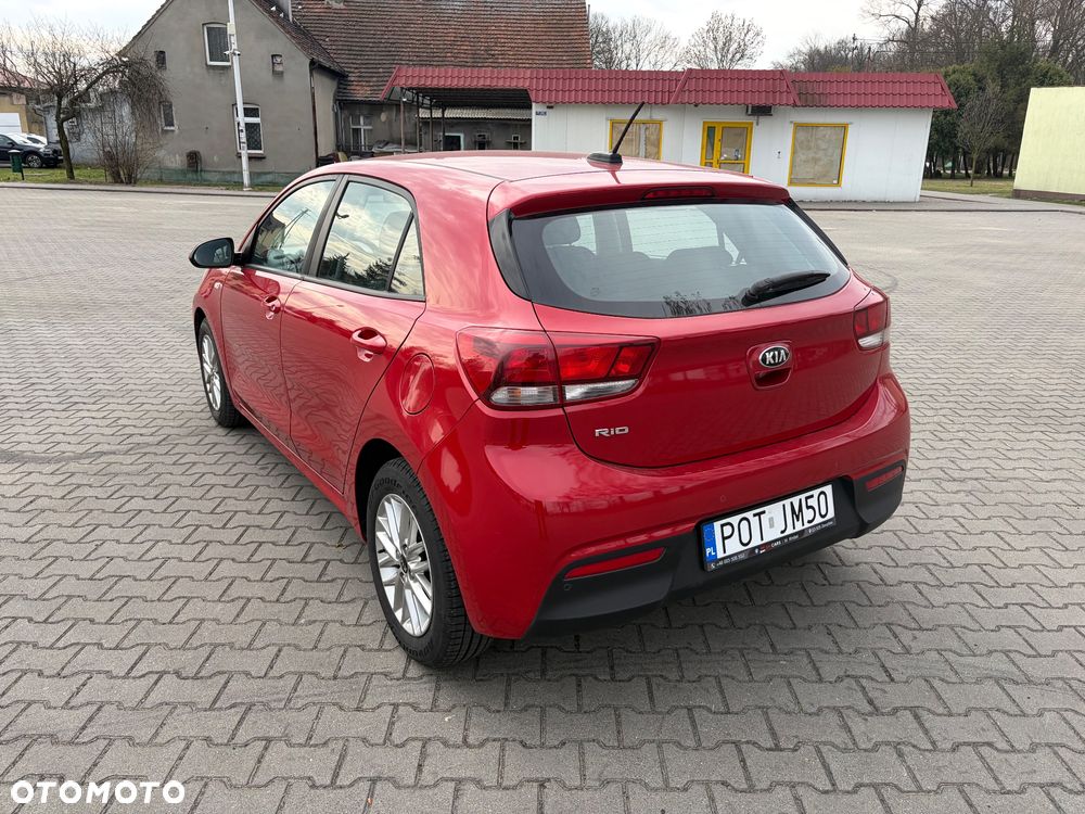 Kia Rio 1.2 L - 7
