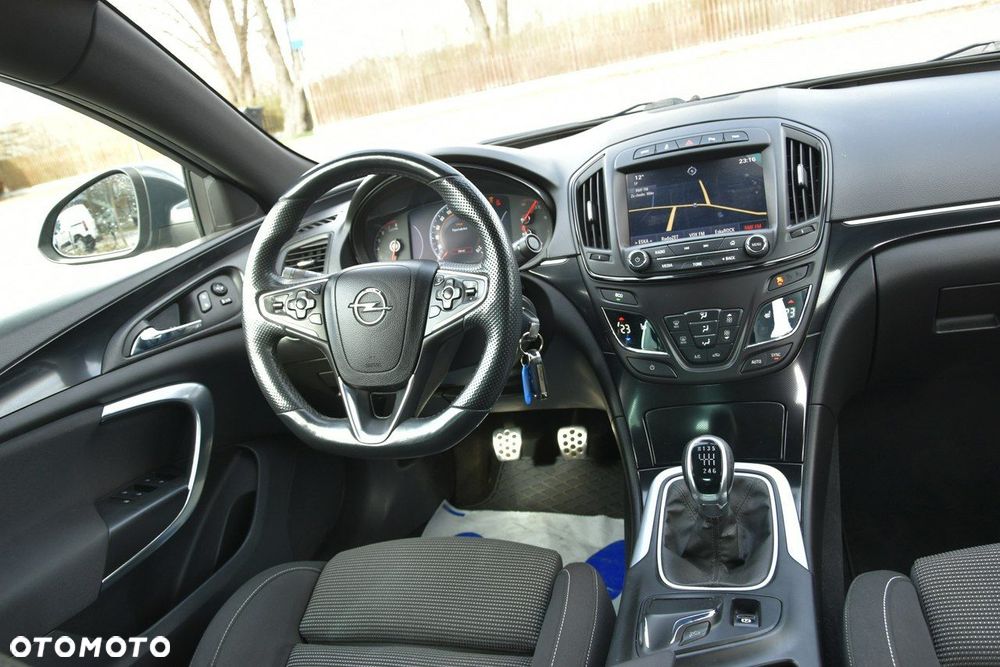 Opel Insignia 2.0 T Active 4x4 S&S - 9
