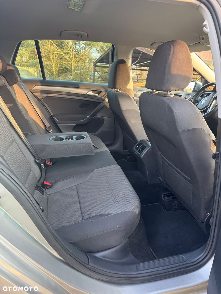 Volkswagen Golf - 9