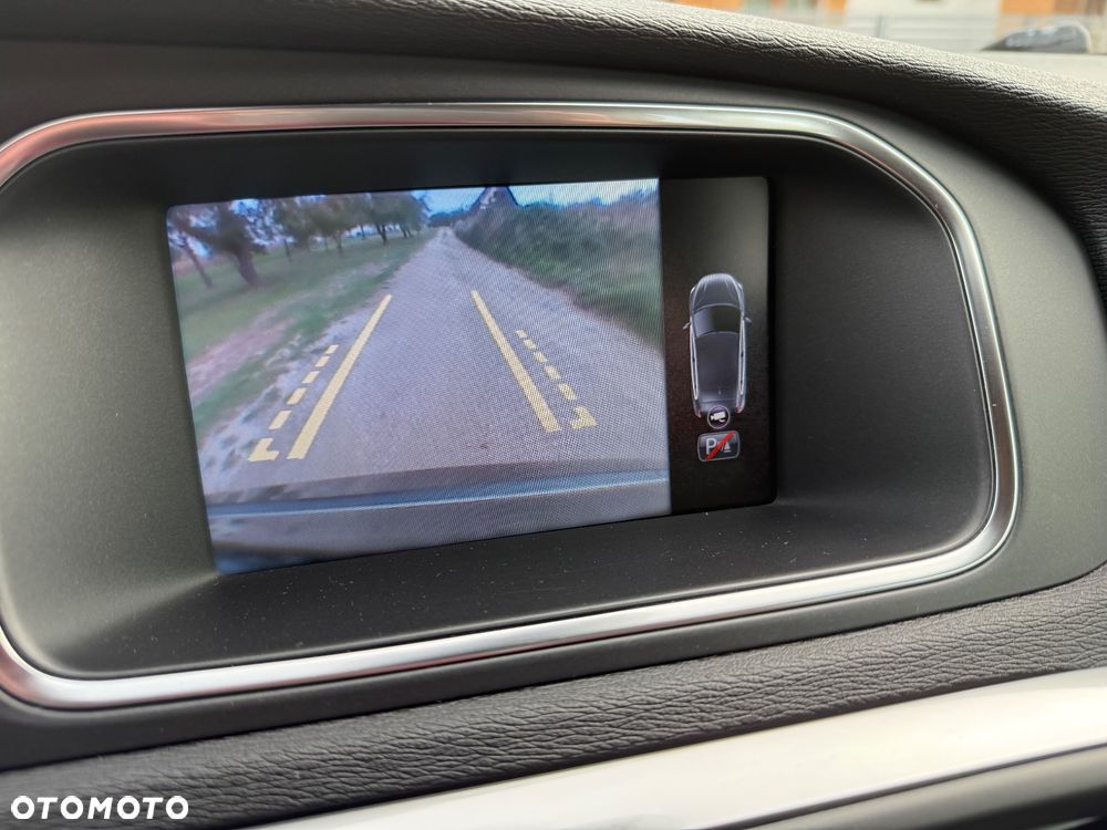 Volvo V40 D2 Momentum - 14