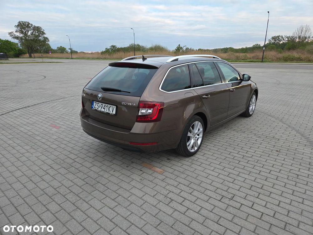 Skoda Octavia 2.0 TDI Style DSG - 5