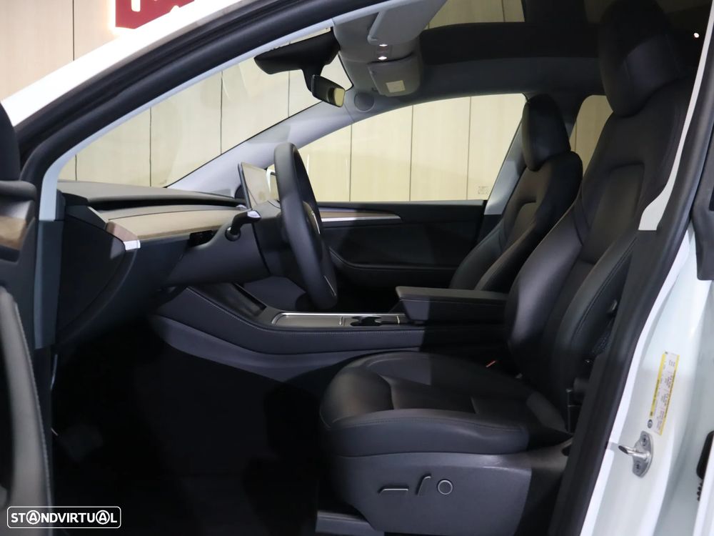 Tesla Model Y Standard - 21