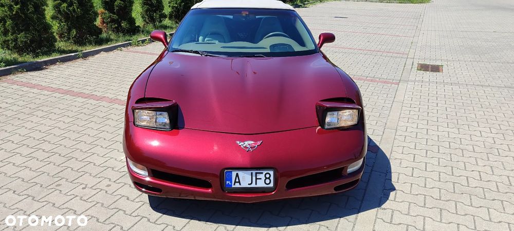 Chevrolet Corvette - 9