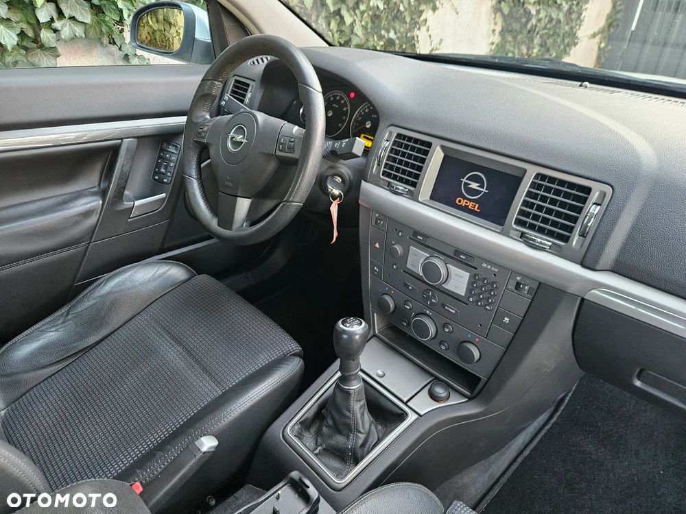 Opel Vectra 2.2 GTS - 12