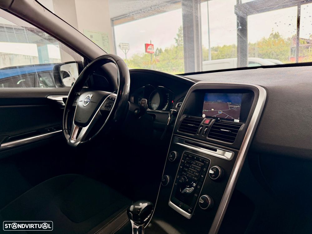 Volvo XC 60 2.0 D4 Momentum - 14