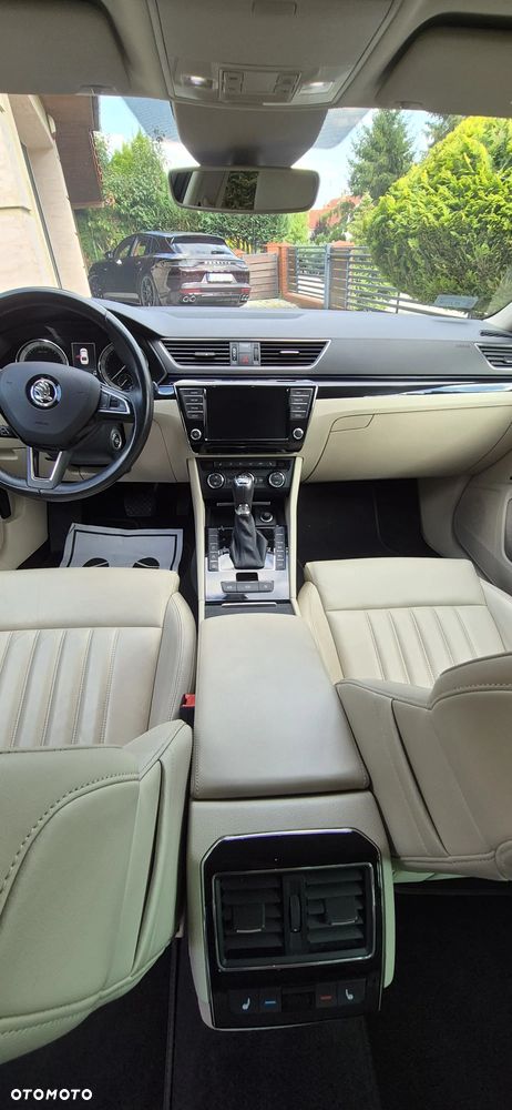 Skoda Superb 2.0 TDI L&K DSG - 12