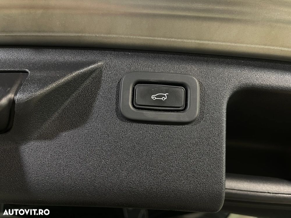 Land Rover Discovery Sport 2.0 P200 MHEV - 22