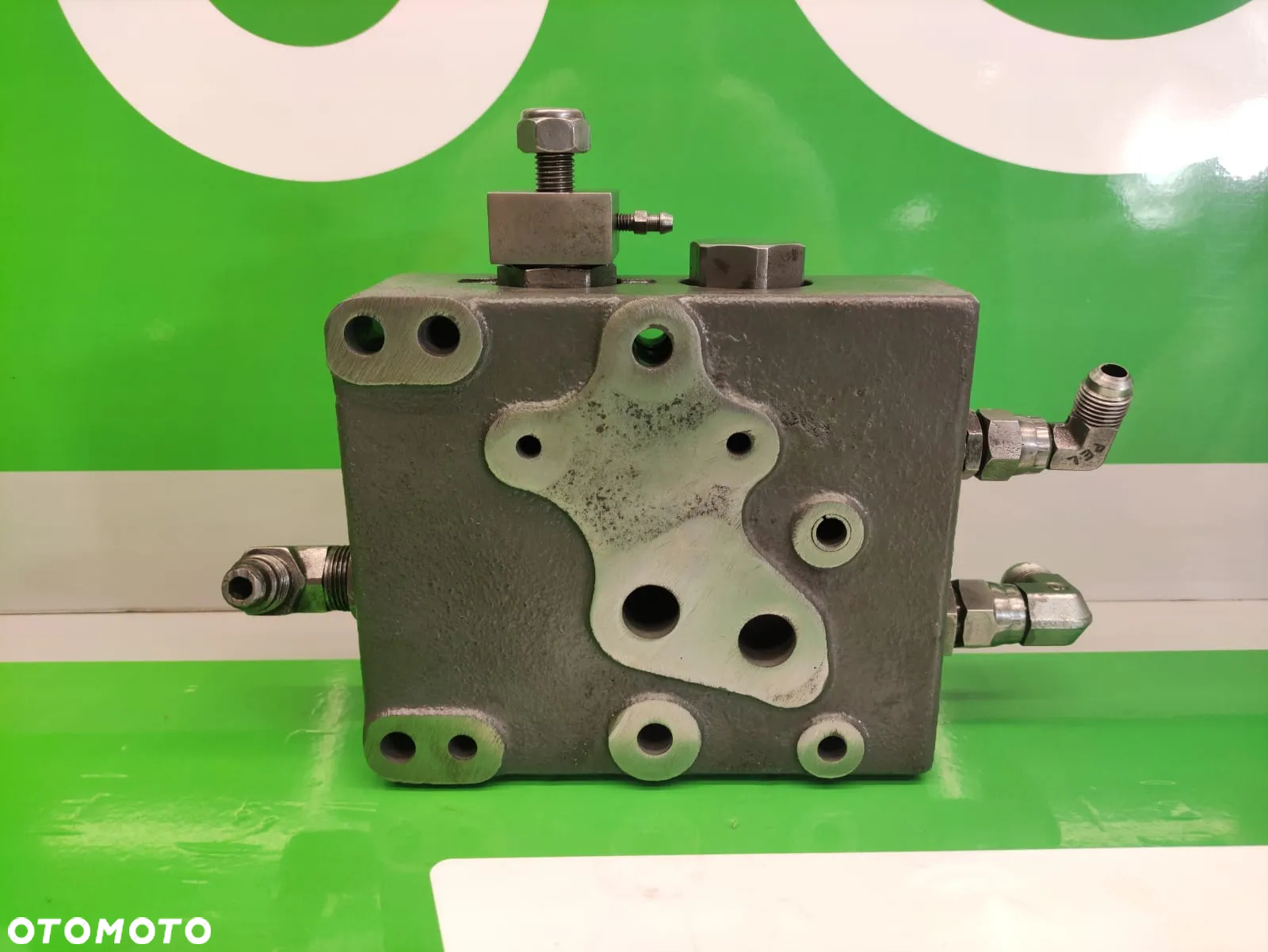 Blok Hydrauliczny 607449 0011355291 Claas Arion 660 - 4