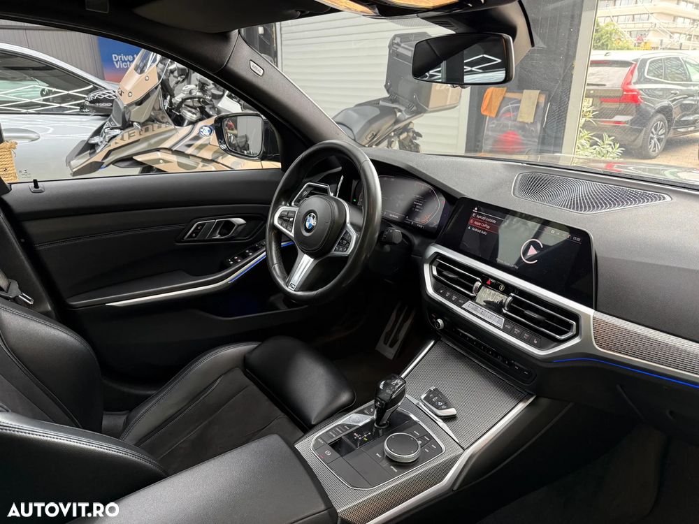 BMW Seria 3 320d xDrive Aut. M Sport - 29