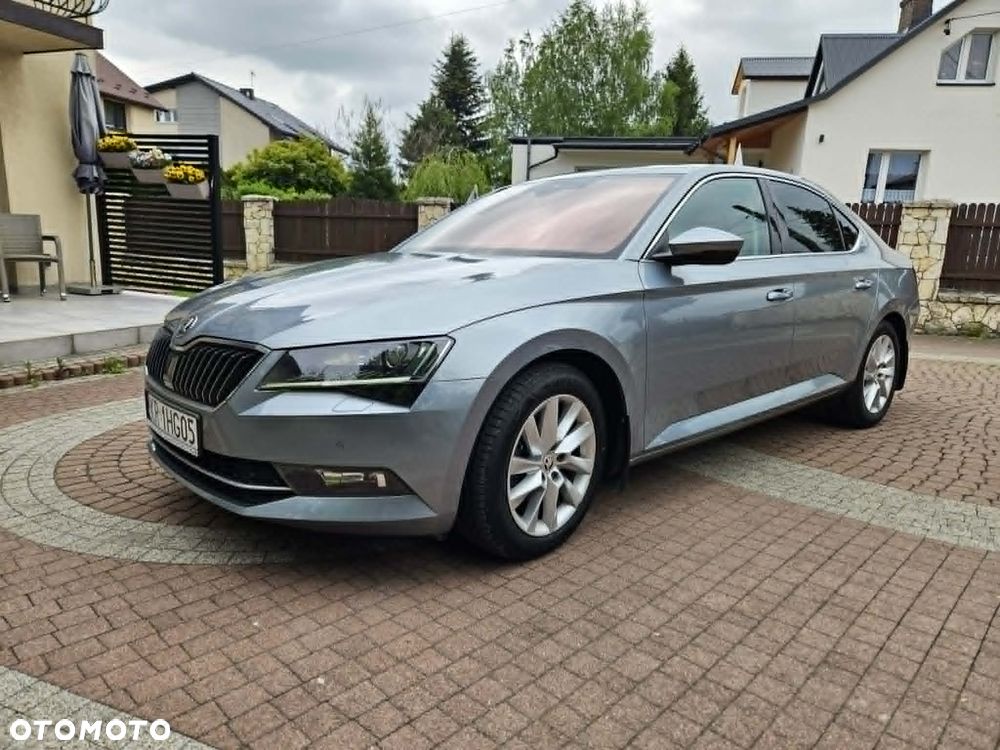 Skoda Superb 2.0 TDI Ambition DSG - 8