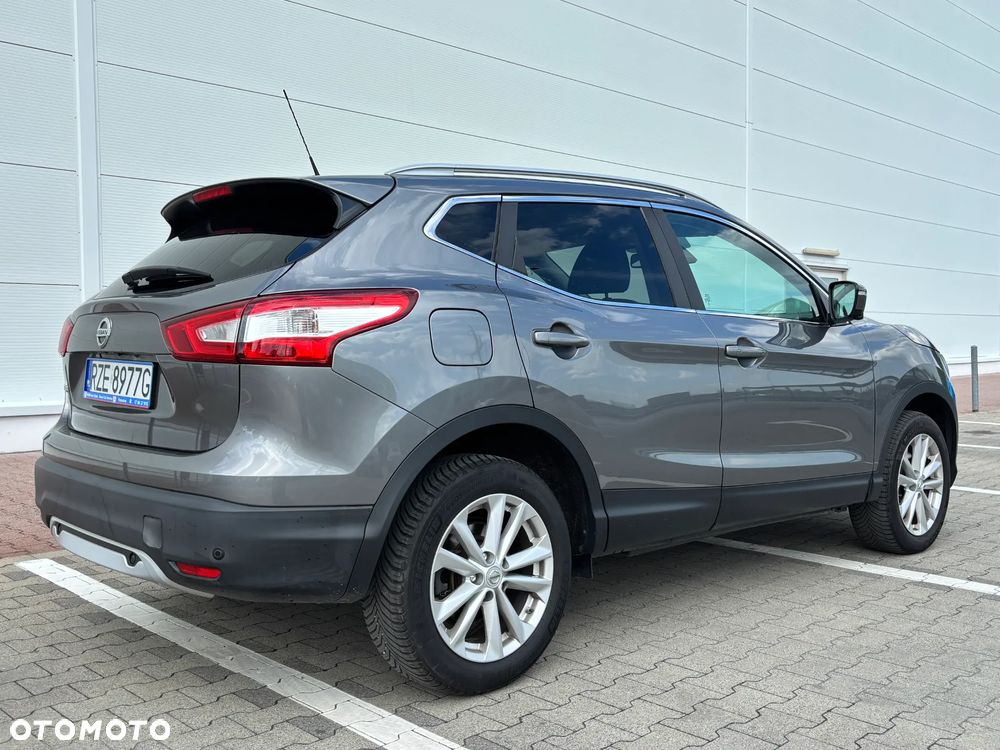 Nissan Qashqai 1.2 DIG-T Tekna EU6 - 7