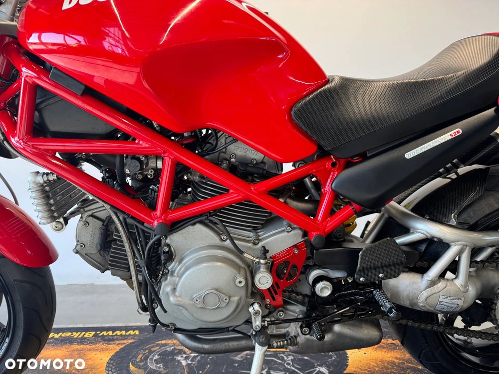Ducati Monster - 23