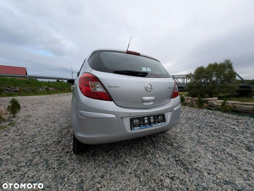 Opel Corsa - 8