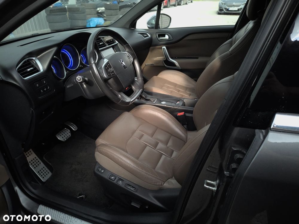 DS Automobiles DS 4 - 12