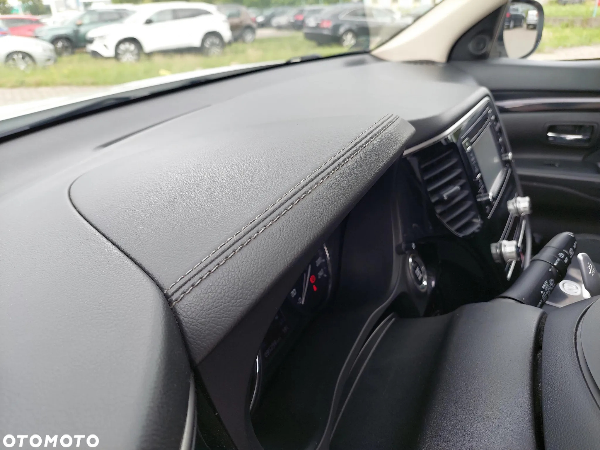 Mitsubishi Outlander 2.0 Intense 2WD CVT - 21