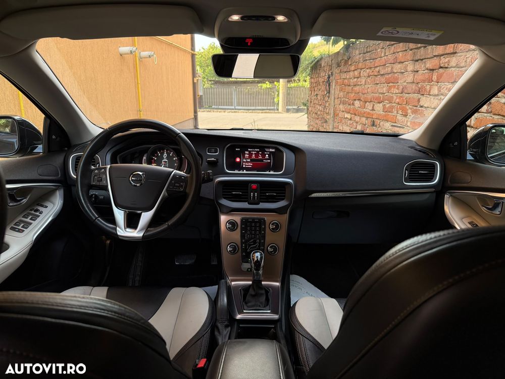 Volvo V40 T4 AWD Geartronic Pro - 24